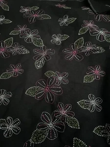 Embroidered Linen Yardage 3.75 - Picture 1 of 4
