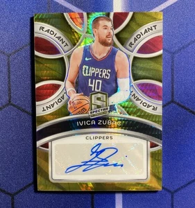 Ivica Zubac 2023-24 Spectra #RS-IZB Radiant Signatures - International Gold /3 - Imagen 1 de 2