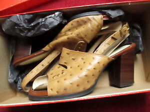 7A 7 A True Vtg TOW AND COUNTRY FAUX OSTRICH MOD PUMPS Shoes