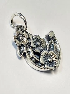 ❤️ James Avery Sterling Silver Floral Horseshoe Charm - Picture 1 of 3