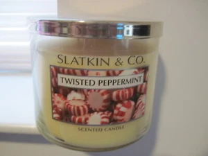 BATH AND BODY WORKS TWISTED PEPPERMINT CANDLE 3 WICK - Picture 1 of 3