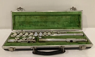 A. Cassini Milano Silver Flute with case, Made in Italy - Sold as Is - Imagen 1 de 4