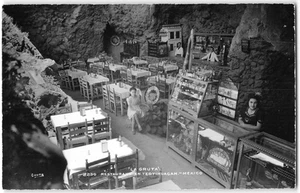 RPPC LA GRUTA Restaurant En Teotihuacan, Mexico Bar Interior Vintage Postcard - Imagen 1 de 2