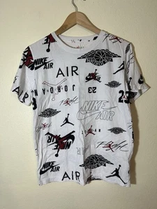 Jordan Nike Boys T Shirt - all over print - Size XL - Picture 1 of 8