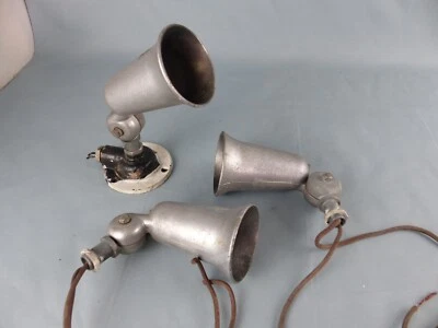 Lot de 3 anciens SPOT lampes LITA en fonte d'aluminium déco loft garage - Photo 1/4