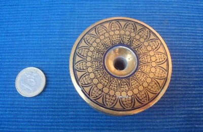 V68 TB Encrier ?  Rond Ancien Porcelaine Décor Bleu Sevres Or Egypte inkwell - Photo 1/4