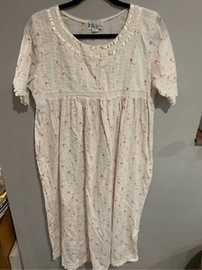 Vintage Floral Nightgown- The 1 For Us-Lace Pleated POCKETS White/Red Medium EUC - Picture 1 of 7