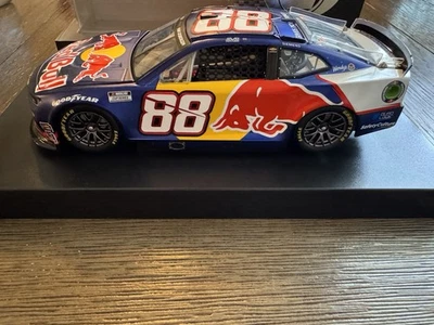 Shane Van Gisbergen Red Bull 2025 color líquido 1:24 NASCAR diecast Foto 1 de 4