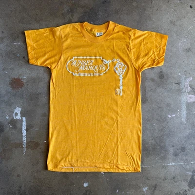 CAMISETA RECUERDO HOTEL MARQUÉS PUESTA DE SOL VINTAGE AÑOS 80 TALLA S ROCKSTAR HANGOUT AÑOS 70 Foto 1 de 4