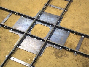 24" Cross Track 7 1/2" or 7 1/4" gauge. - Picture 1 of 2