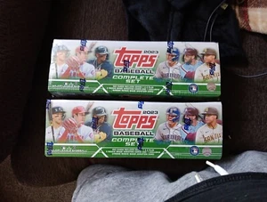 2023 Topps Baseball Set Completo di Fabbrica Scatola Verde Sigillata 5 Immagini Var & Cromato C - Foto 1 di 1