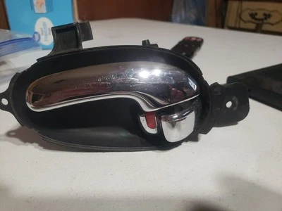 02-09 GMC Envoy Manija de puerta interior trasera izquierda trasera lado del conductor 107502LH Foto 1 de 4