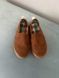 Toddler Boys Brown Slip On Shoes Size 9 - Picture 1 of 7