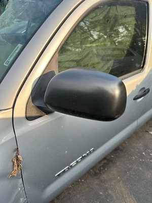 Espelho de porta esquerda usado serve: 2011 Toyota Tacoma Power L. preto fosco esquerdo grau A - Imagem 1 de 4