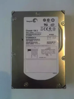 Seagate Cheetah ST3300655LW 15K.5 300GB 3.5" U320 SCSI 68 PIN HARD DRIVE - Image 1 of 2