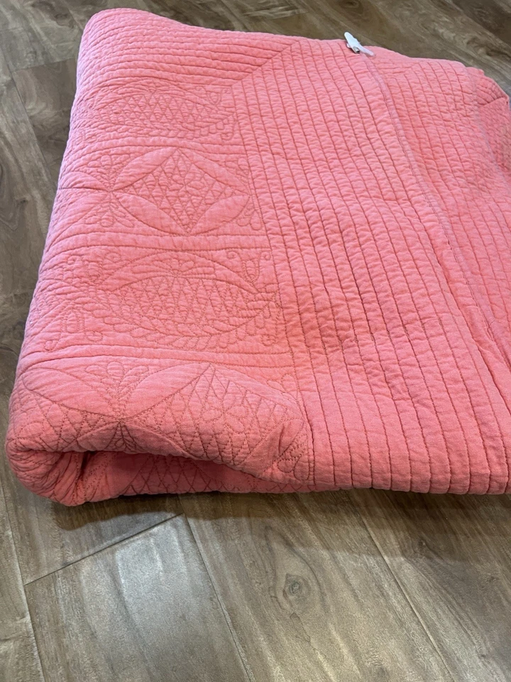 Pottery Barn Coral Linen Cotton Medallion King Quilt 100% Cotton Filling *Read - Image 1 of 4