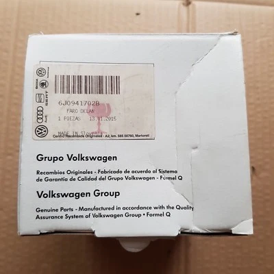 SEAT FRONT RH HALOGEN FOG LAMP - Image 1 of 4