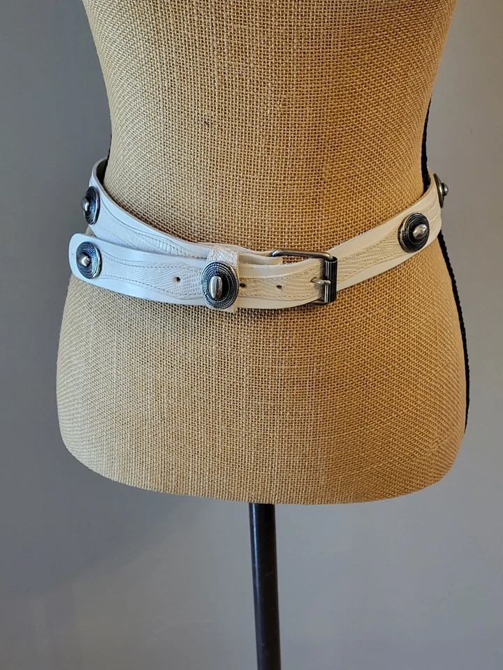 Cinturón medallón grande Bijoux Medici cuero marfil acento reptil plata esterlina Foto 1 de 4