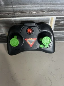 Monster Jam RC Grave Digger Trax telecomando di ricambio per tutti i terreni 58767TX - Foto 1 di 4