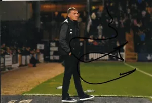 Autógrafo de fútbol americano con foto firmada a mano por Phil Parkinson de Wrexham 6x4 9 - Imagen 1 de 1