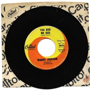 WANDA JACKSON-CAPITOL 4833 ROCKABILLY 45 RPM YOU BUG ME BAD VG++ CLEAN LABELS - Imagen 1 de 1