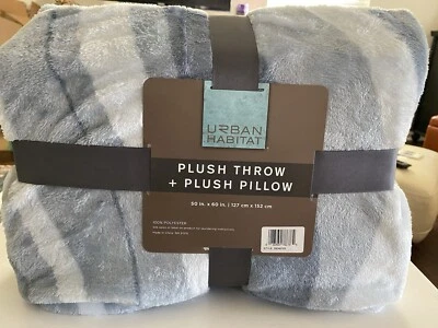 Juego de 2 piezas azul Urban Habitat felpa + almohada de felpa bordada caballito de mar Foto 1 de 4