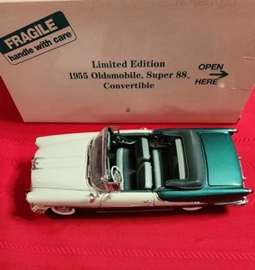 DANBURY MINT Limited Edition 1955 Oldsmobile Super 88 Convertible - Picture 1 of 4