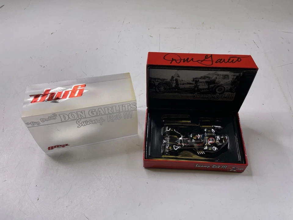 De colección Firmado Autografiado GMP "Big Daddy" Don Garlits Swamp Rat 3 1:43 con funda Foto 1 de 4