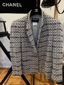 CHANEL 05P TWEED CC LOGO BLAZER JACKET FR42 US10 - Picture 1 of 6