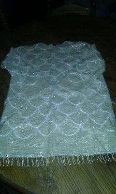 Suéter 100 % lana para mujer de mediados de la década de 1960 - lentejuelas forrado con cuentas en Hong Kong Foto 1 de 4