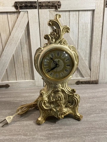 Vintage United Clock Corp Electric Model 82 Cast Iron Clock - Tested Working Cover