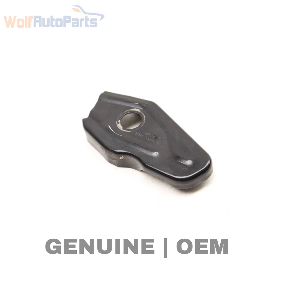 Mercedes-Benz S63 AMG 2014-2020 - Soporte de montaje de hebilla para cinturón de seguridad delantero derecho Foto 1 de 4