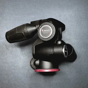 Manfrotto MH804-3WUS 3 Way with RC2 Pan/Tilt Head - Picture 1 of 5