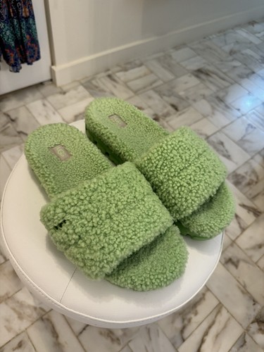 Pantofole super pelose verdi insalata UGG taglia 10