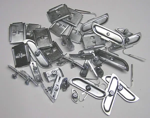 1956 FORD FAIRLANE SIDE MOLDING CLIP KIT - Bild 1 von 1