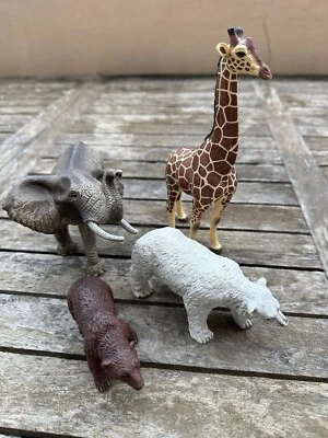 LOT 4 Figurines ANIMAUX SAUVAGE GIRAFE ELEPHANT OURS  Papo Schleich et Bullyland - Photo 1/2