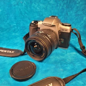 Pentax ZX-30 35mm SLR Film Camera with Quataray 28-80mm Aspherical Lens W/ strap - Picture 1 of 13
