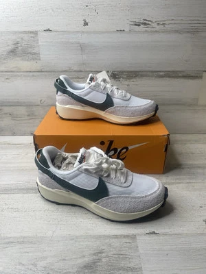 Nike Waffle Debut VNTG Shoes White Vintage Green Sneakers Women’s Size: 6.5 NIB! - Image 1 of 4