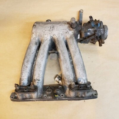 Colector de admisión de entrada original Saab 900 1981-84 9307234 con cuerpo de acelerador OEM Foto 1 de 4