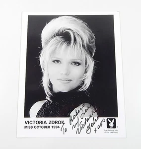 Foto 8x10 firmada automática Victoria Zdrok "Miss Octubre 1984" - Imagen 1 de 2