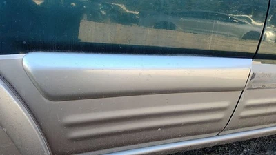 Honda Passport 2000-2002 pasajero moldura trasera derecha de puerta OEM moldura trasera Foto 1 de 3