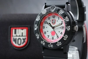 【 NEUWERTIG 】 Luminox Red Cross JAPAN TSUNAMI Aid Fund Limited 3000/3900 Herrenuhr - Bild 1 von 12