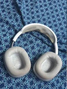 used airpod max white color - Photo 1 sur 1