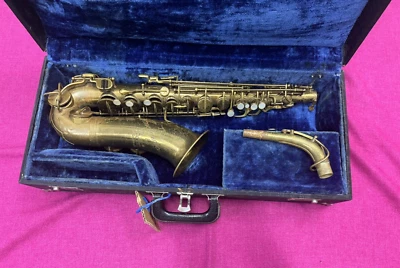 Martin Indiana Alto Saxophone - for part or repair - ORIGINAL lacquer - Image 1 of 4