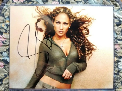 Jennifer Lopez Authentic Autographed 8” x 10” Photograph Signed Cover