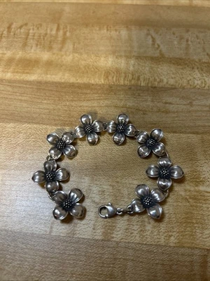 "Raro brazalete James Avery retirado de eslabones de ley con flor de madera de perro 7"" de largo descripción C" Foto 1 de 4
