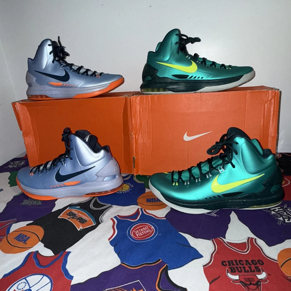 Nike KD 5 Ice Blue & KD 5 Hulk Size 13 Basketball Sneakers 554988-400 554988300 - Image 1 of 4