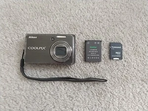 Nikon Coolpix S600 Brown Digital Camera 10.0 MP Works! - Picture 1 of 9