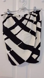 Emanuel Ungaro Black/White Skirt - Size 38 - Picture 1 of 4