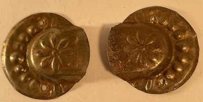 Cubiertas de mango lateral de hojalata antiguas baúl cofre, vaporizador, pieza de herrajes vintage Foto 1 de 4